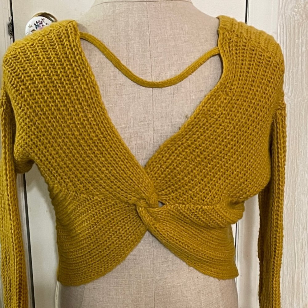 Yes Lola Gold Crop Sweater Twist Back Size Small